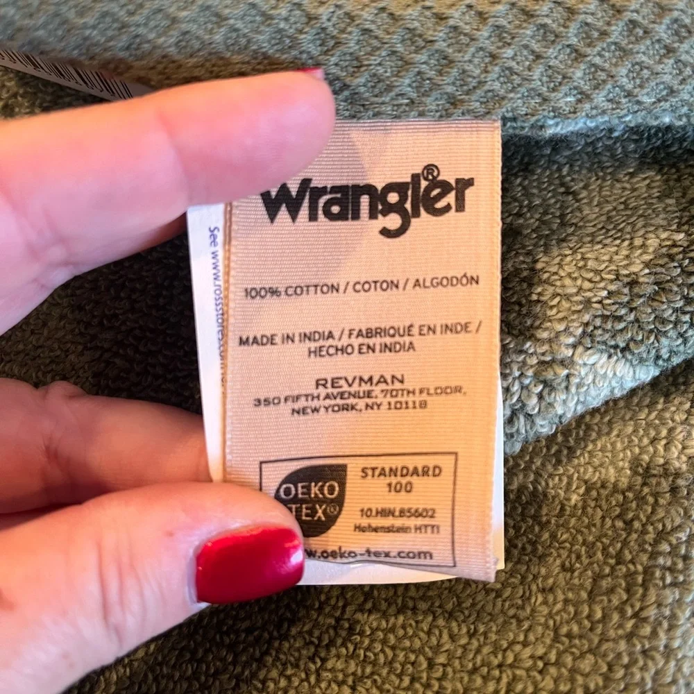 Set of 2 Wrangler Olive Cotton Bath Towels